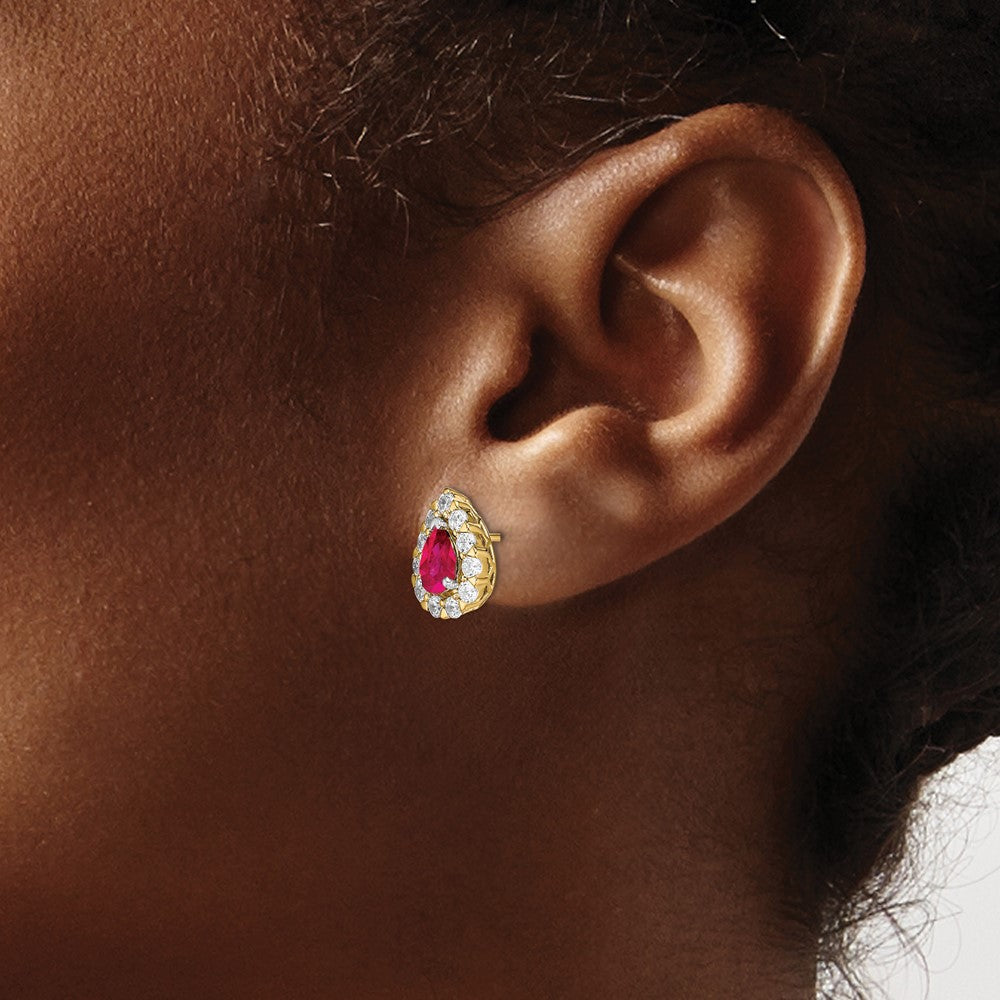 14K Gelbgold Ohrstecker mit Halo, Diamanten und Rubin im Birnenschliff
