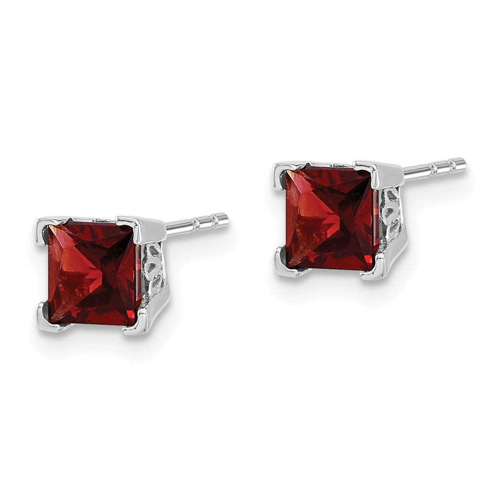 Quadratische Granat-Ohrringe aus 14K Weißgold