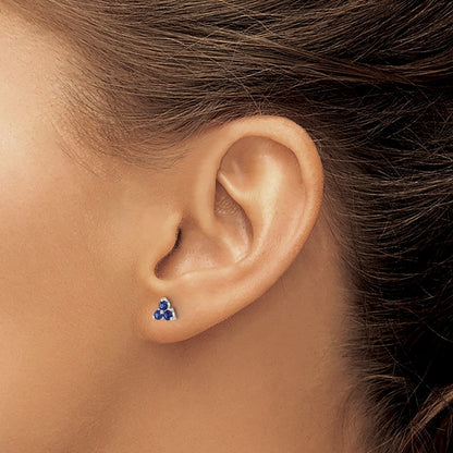 14K Weißgold Ohrringe mit synthetischen Saphiren im Dreieckschliff, 3-Steine-Design