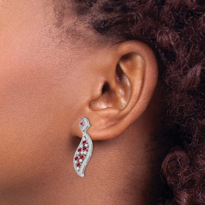 14K Weißgold Ohrstecker mit Rubin und echten Diamanten in Wellen-Design