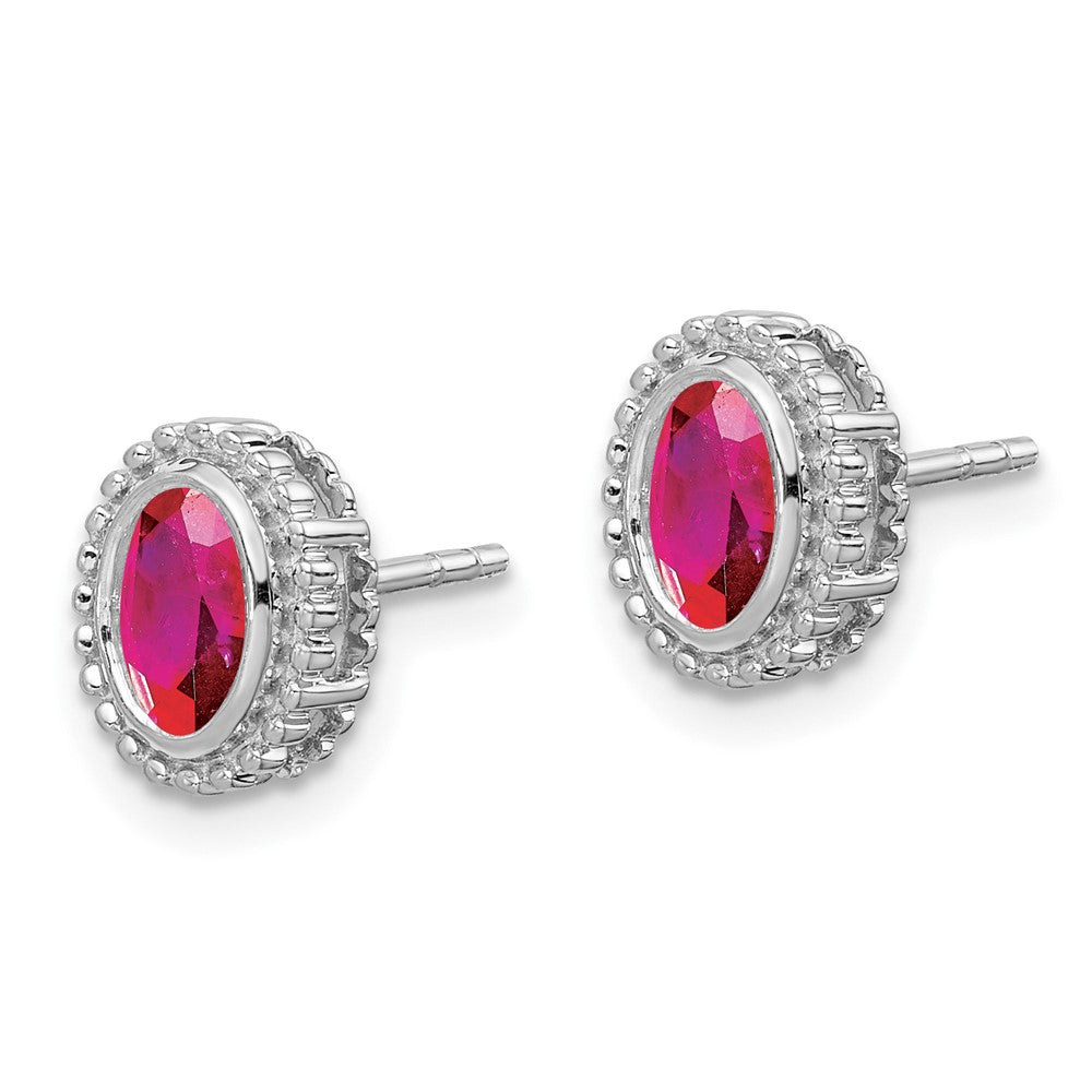 Ohrstecker aus 14K Weißgold mit ovalem Rubin
