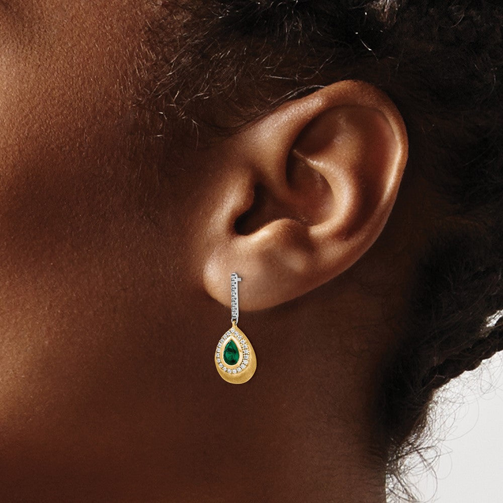 14K Bicolor Ohrringe mit Labor-Diamanten (VS/SI, FGH) und gezüchteten Smaragden