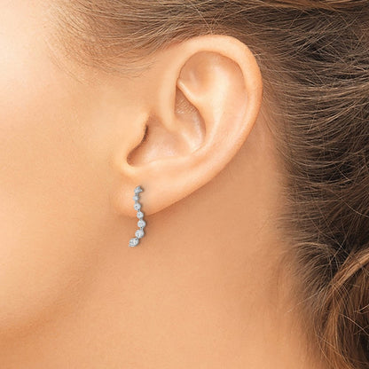 14K Weißgold Ohrstecker mit abgestuften echten Diamanten