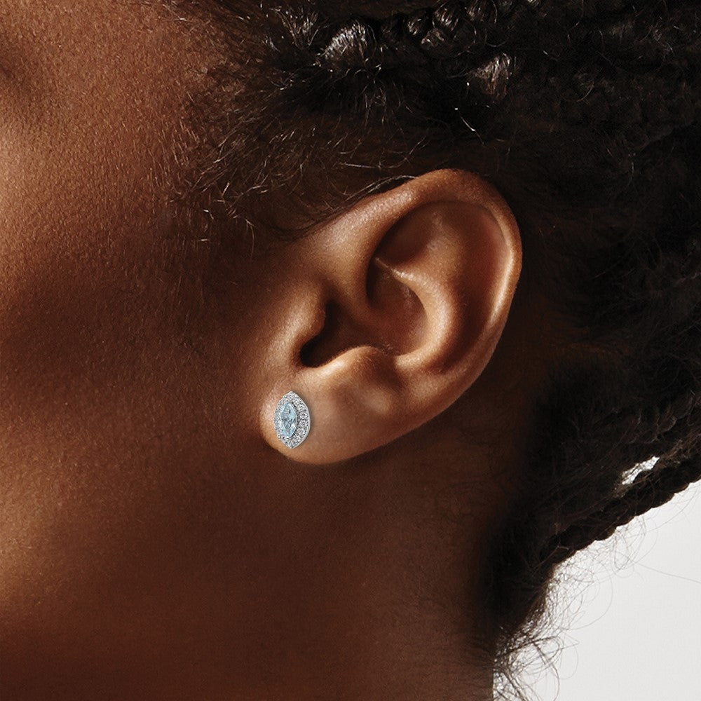 14K Weissgold Ohrstecker mit 0,2 ct. laborgezüchtetem Diamant VS/SI+ G+ und Aquamarin – Geburtsstein März