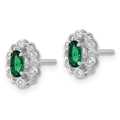 14K Weißgold Ohrstecker mit 0,05 ct. im Labor gezüchteten Diamanten VS/SI+ G+ und ovalen gezüchteten Smaragden im Halo-Design