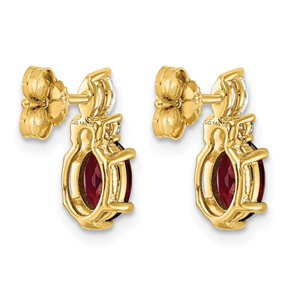 14K-Gelbgold-Ohrstecker mit Diamanten und ovalem Januar-Granat, 7x5 mm