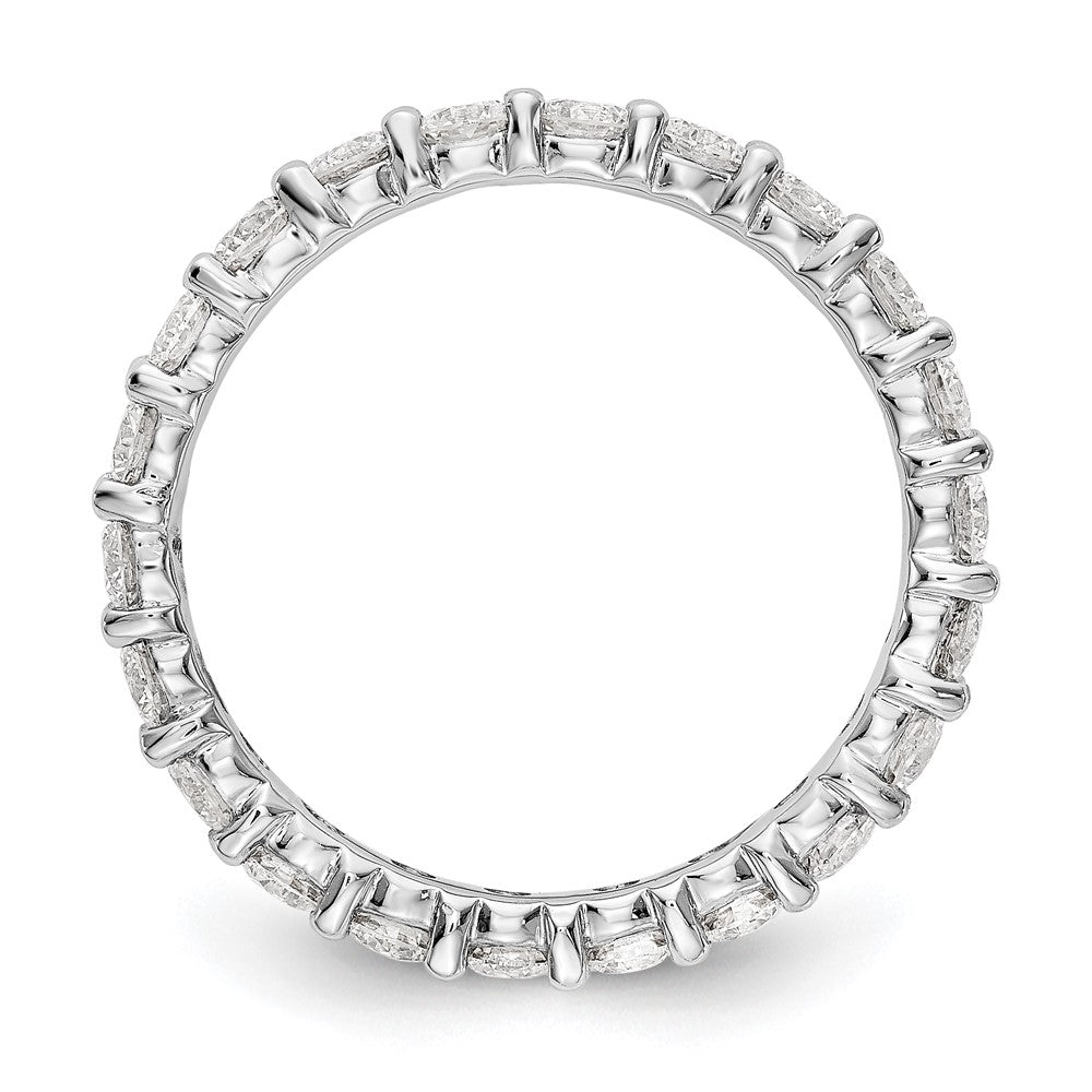 14K Weißgold Memoire-Ring mit 2 ct. im Labor gezüchteten Diamanten, VS/SI+ G+, in gemeinsamer Krappenfassung