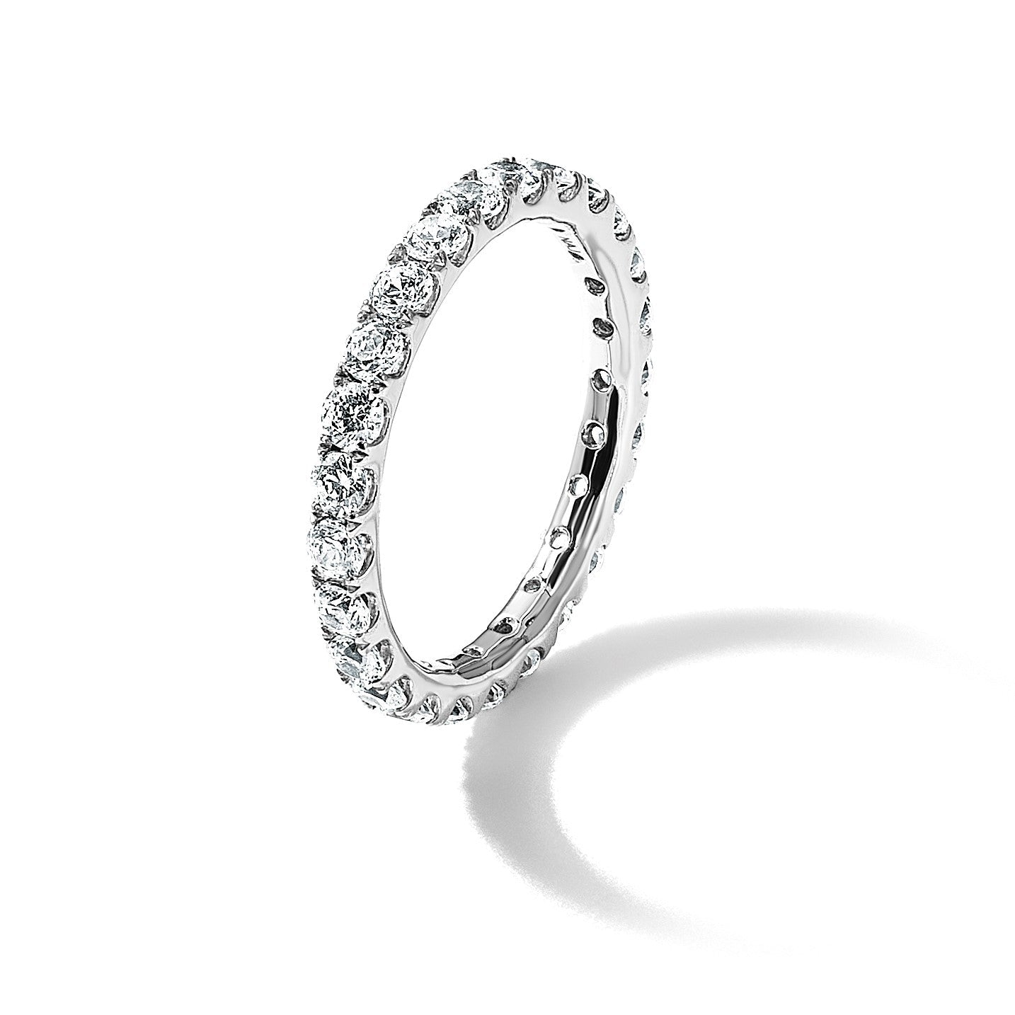 14K Weißgold Memoire-Ring mit 1,5 ct. im Labor gezüchteten Diamanten VS/SI+ G+ in gemeinsamer Krappenfassung