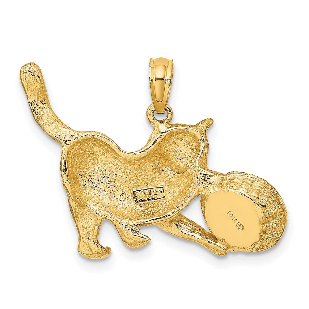 14K Gelb- und Rhodiumgold Charm „Katze spielt mit Garn im Korb", rhodiniert