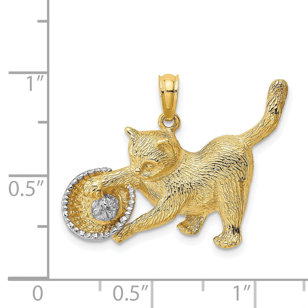 14K Gelb- und Rhodiumgold Charm „Katze spielt mit Garn im Korb", rhodiniert