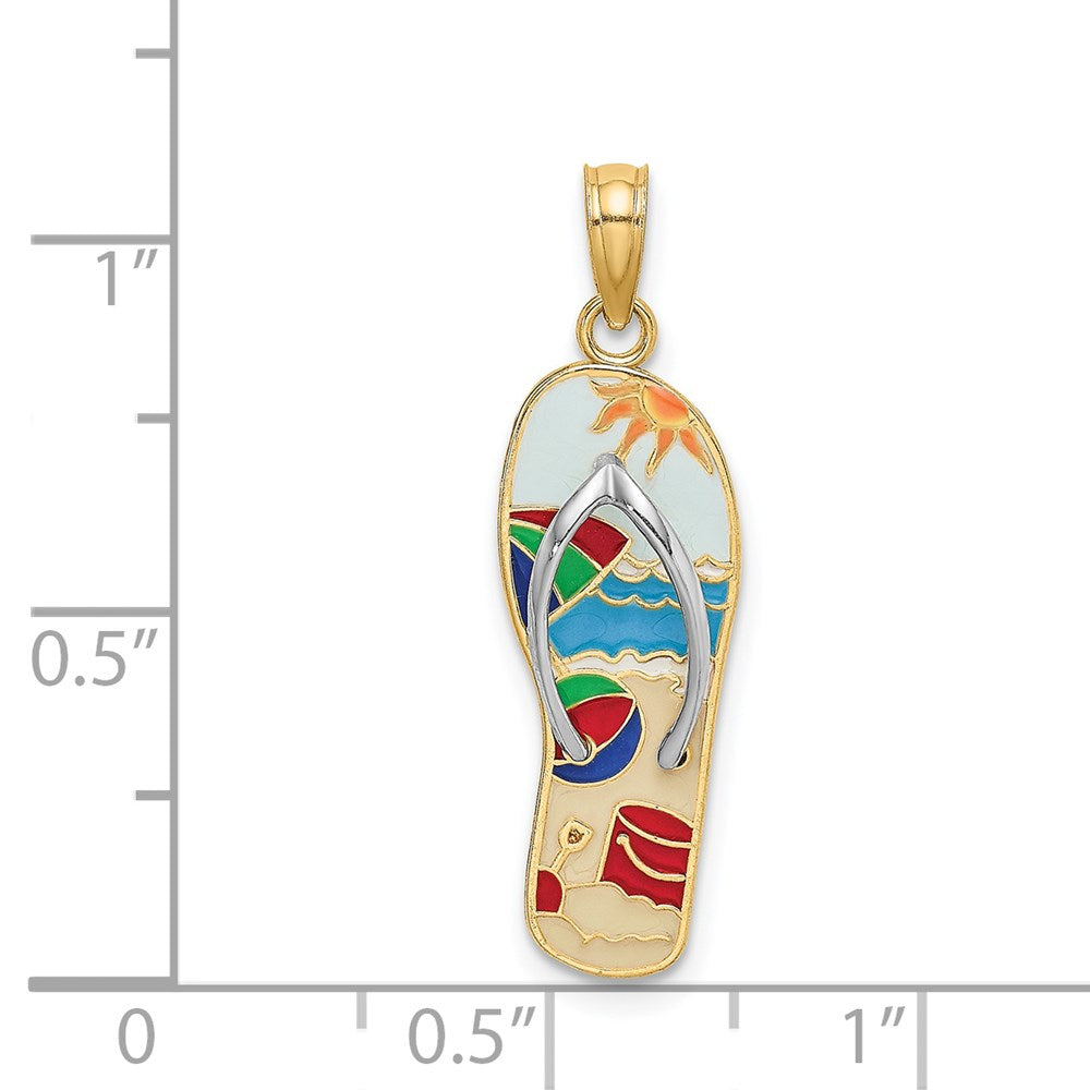 14K Gelb- und Rhodiumgold-Charm mit Rhodium, mehrfarbiger 3D-Emaille-Strandszene auf Flip-Flop