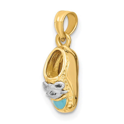 14K Gelb- und Rhodiumgold mit Weißrhodium, 3-D hellblau emaillierter Baby-Schuh-Charm