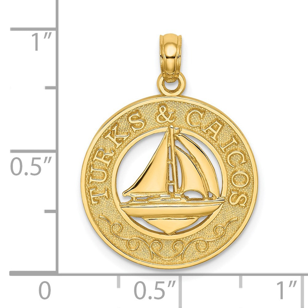 14 Karat Gelbgold Kreis-Charm „TURKS AND CAICOS“ mit Segelboot