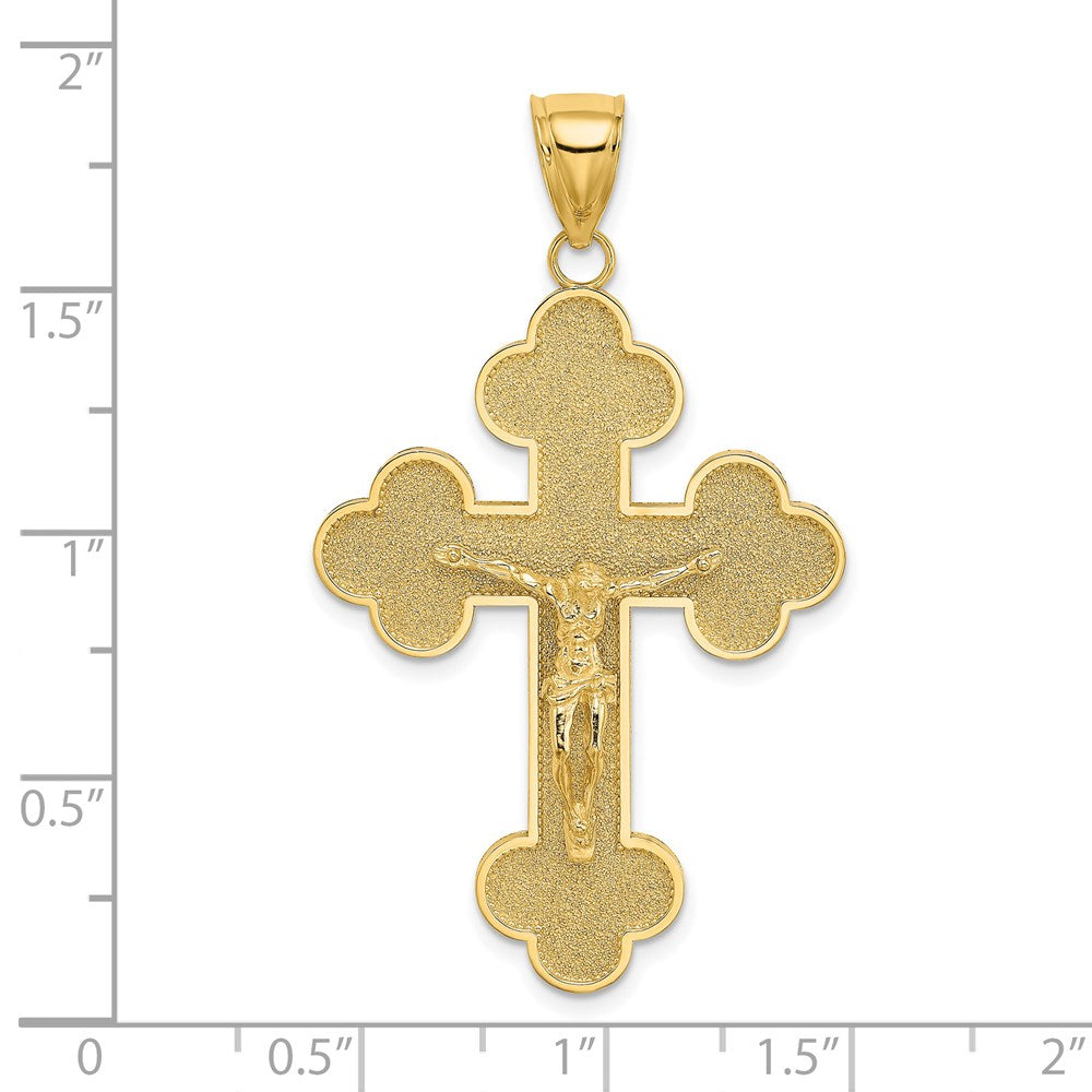 14 Karat Gelbgold Kruzifix-Charm mit geknospten Enden