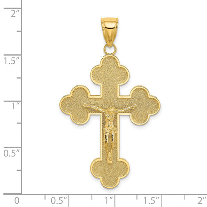 14 Karat Gelbgold Kruzifix-Charm mit geknospten Enden