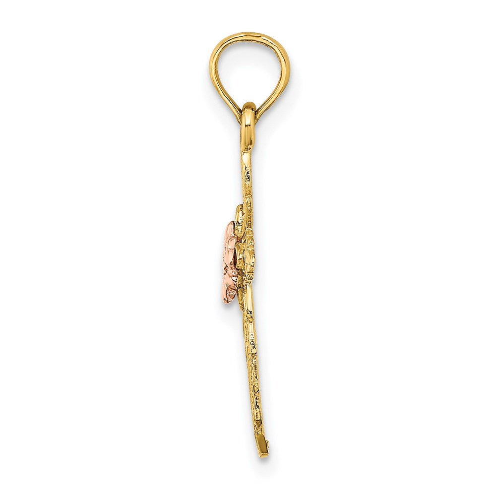 14K Bicolor Ausgeschnitten Kreuz mit Blume Charm