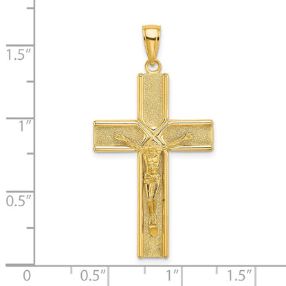 14K Gelbgold Kruzifix-Charm mit satinierter Oberfläche