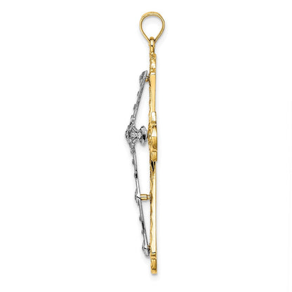 14K Bicolor-Gold Kreuz-Charm mit Diamantschliff und Filigranarbeit