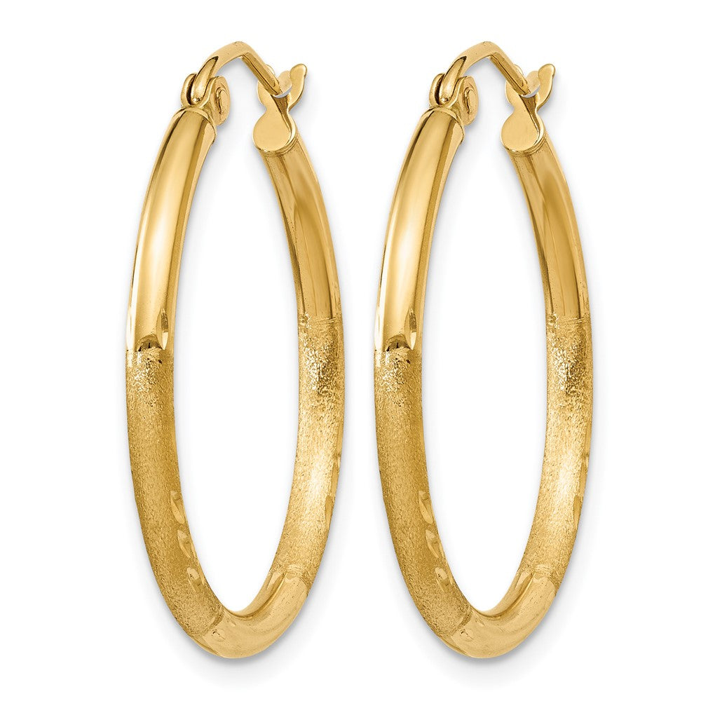 14K Gelbgold Satiniert und Diamantiert 2mm Rund Röhre Creolen