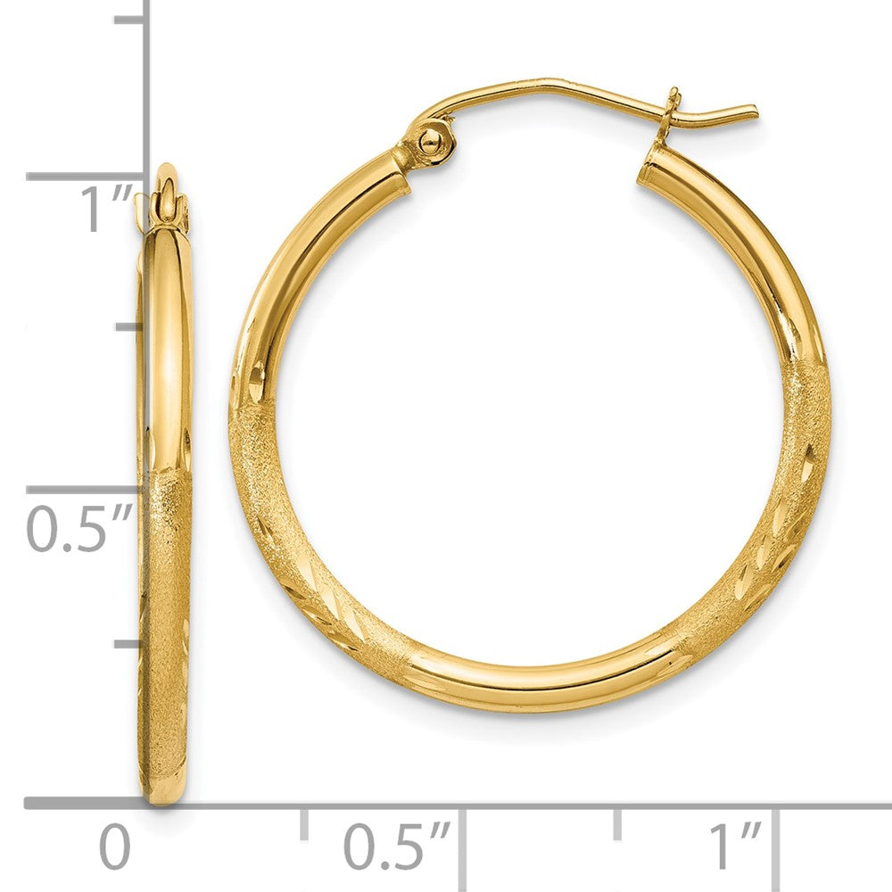 14K Gelbgold Satiniert und Diamantiert 2mm Rund Röhre Creolen