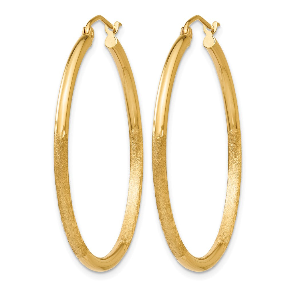 14K Gelbgold Satiniert und Diamantiert 2mm Rund Röhre Creolen