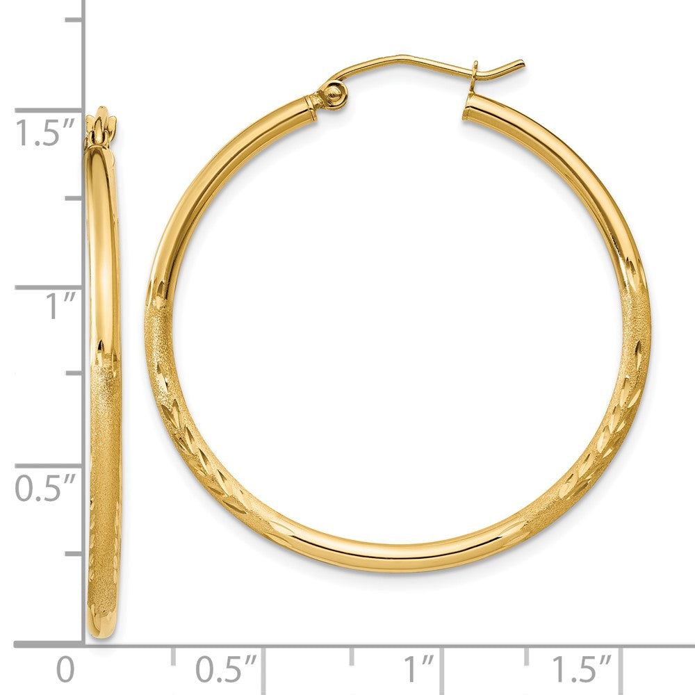 14K Gelbgold Satiniert und Diamantiert 2mm Rund Röhre Creolen