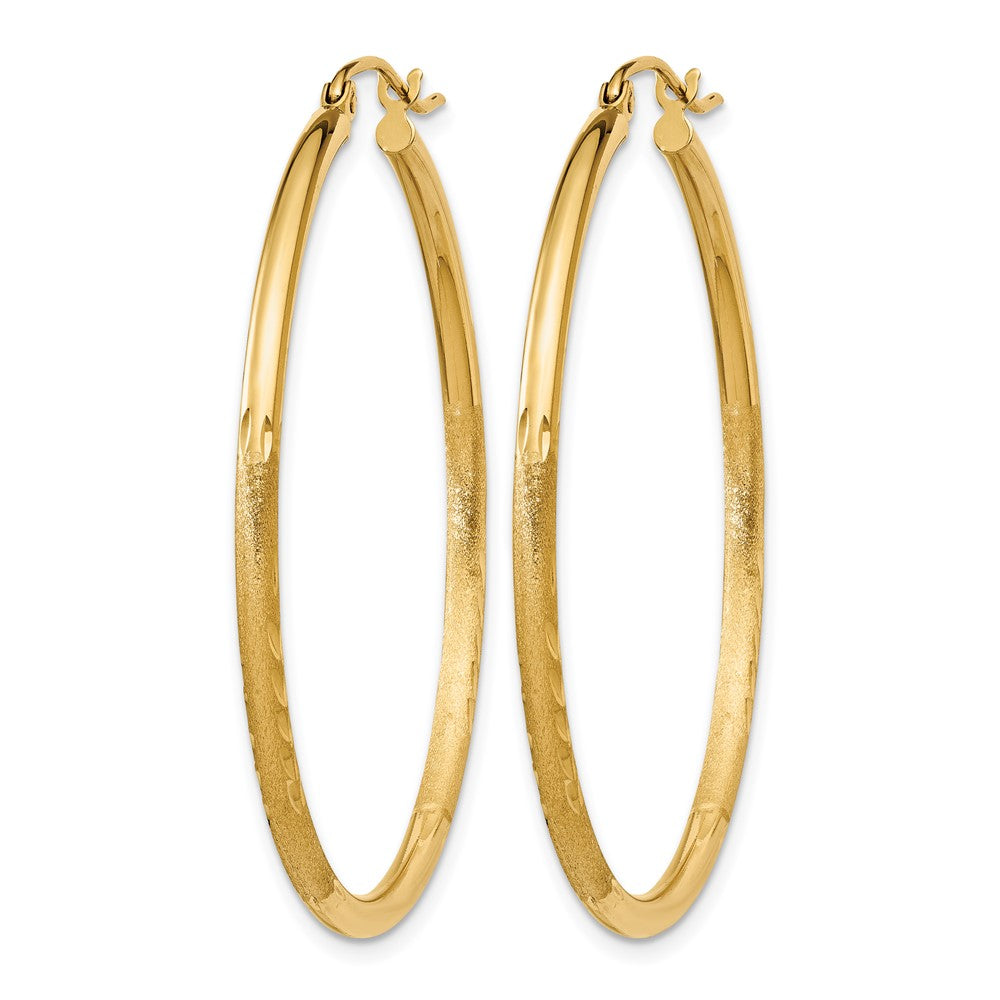 14K Gelbgold Satiniert und Diamantiert 2mm Rund Röhre Creolen