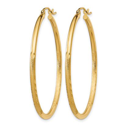 14K Gelbgold Satiniert und Diamantiert 2mm Rund Röhre Creolen