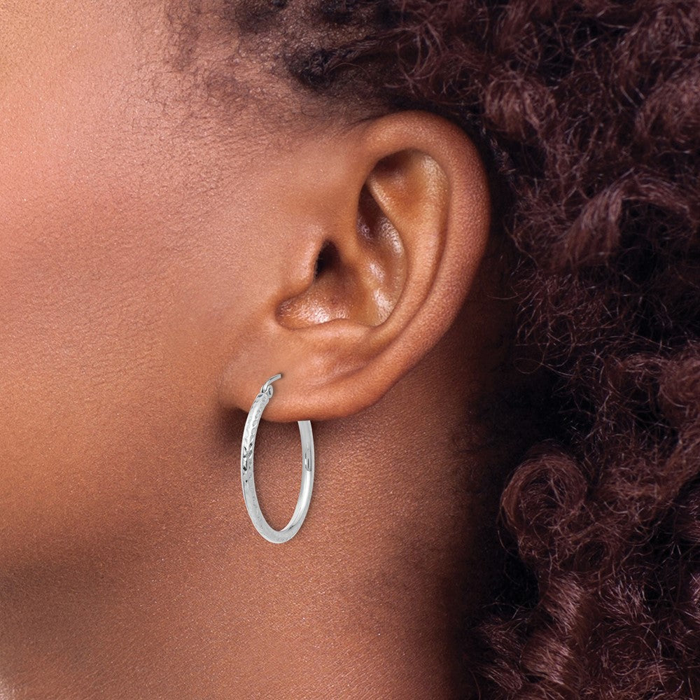 14K Weißgold Diamantiert 2mm Rund Röhre Creolen