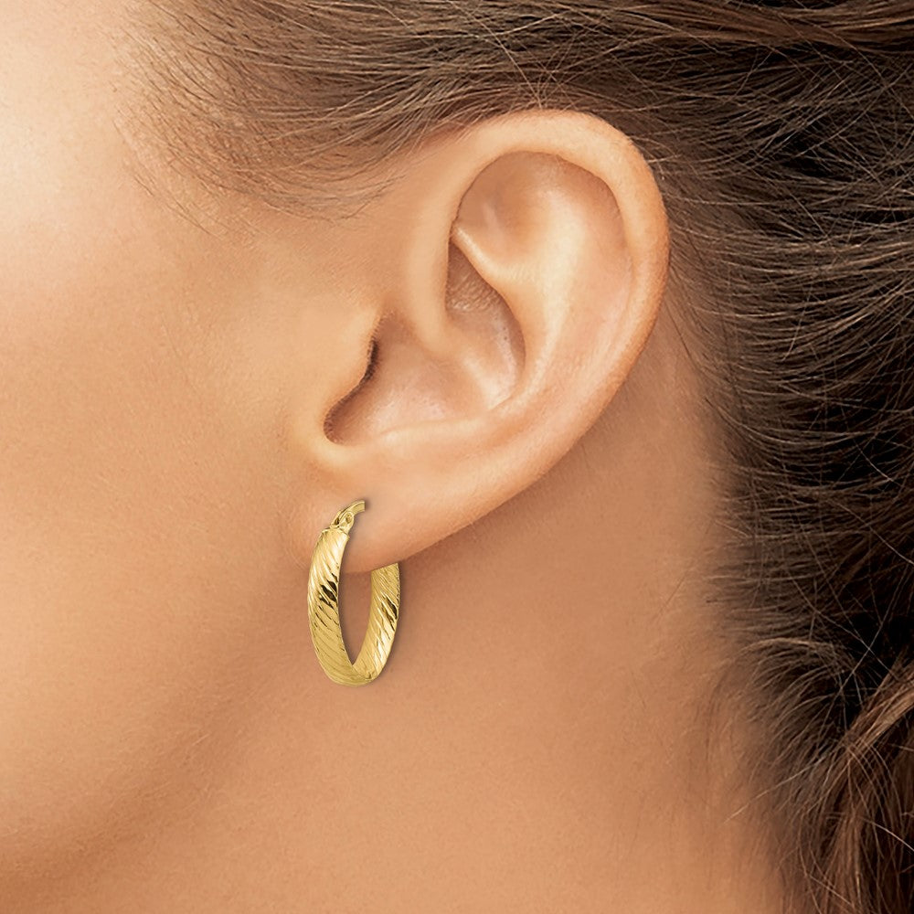 14K Gelbgold Poliert und Gerillt Oval Creolen