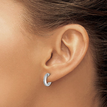 14K Weißgold Poliert Glimmer Infused J Creole Ohrstecker