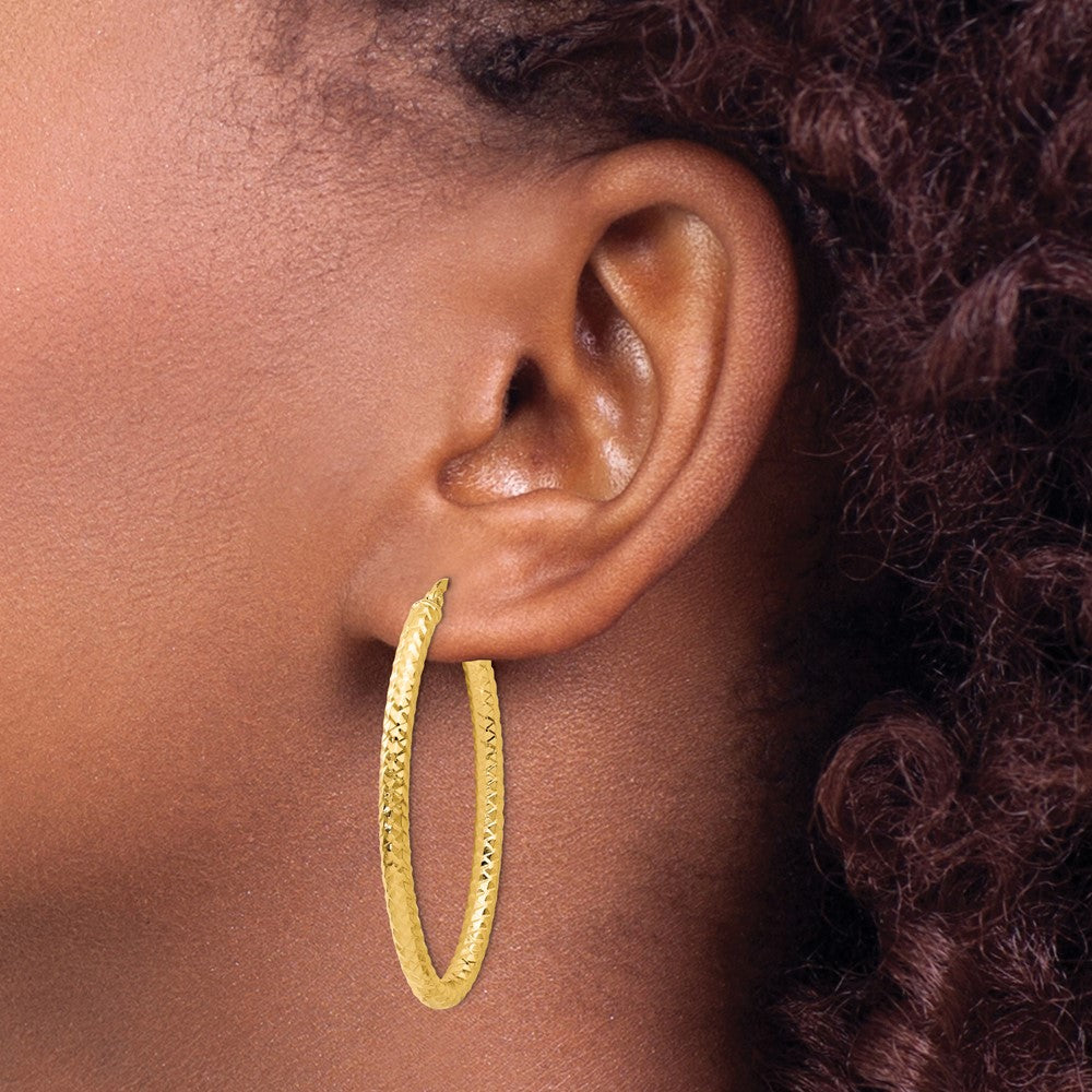 14K Gelbgold Foreverlite Poliert und Strukturiert Oval Creolen