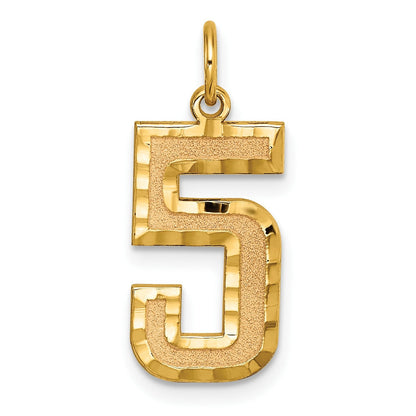 14K Gelbgold großer gebürsteter Charm mit Diamantschliff „Zahl 5“