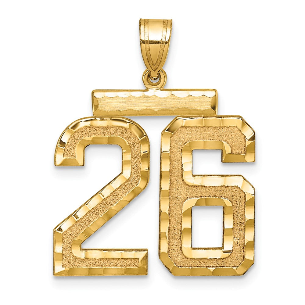 14K Gelbgold Großer Gebürsteter Diamantschliff-Charm „Zahl 26“