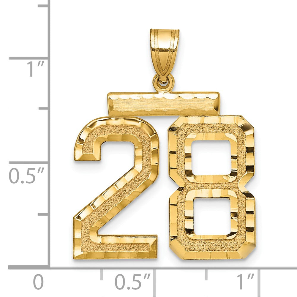 14K Gelbgold großer gebürsteter Charm mit Diamantschliff „Zahl 28“
