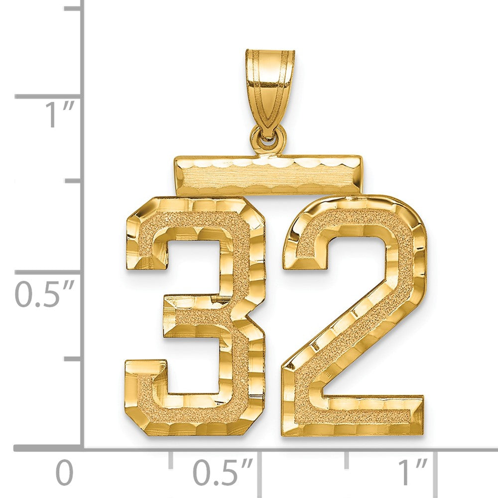 14K Gelbgold großer gebürsteter Charm mit Diamantschliff, Zahl 32
