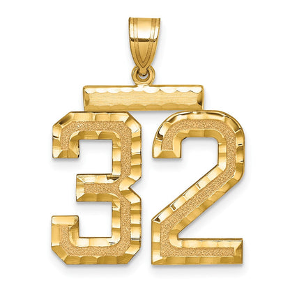 14K Gelbgold großer gebürsteter Charm mit Diamantschliff, Zahl 32