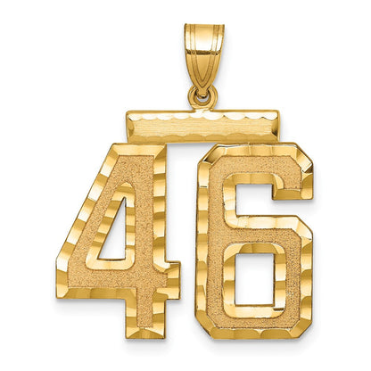 14K Gelbgold großer gebürsteter Charm mit Diamantschliff „Zahl 46“