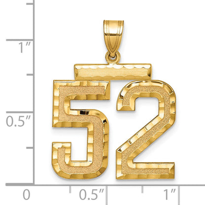 14K Gelbgold Großer Gebürsteter Diamantgeschliffener Charm „Zahl 52“