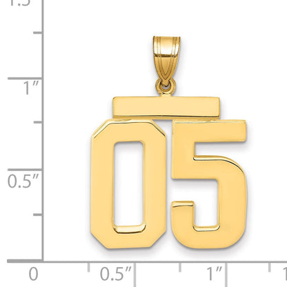 14K Gelbgold Großer Polierter Charm mit Zahl 05 obenauf
