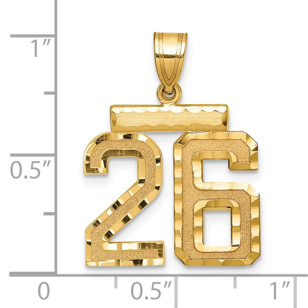 14K Gelbgold Diamantgeschliffener Zahlen-Charm „26“, Mittelgroß