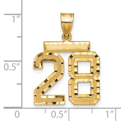 14 Karat Gelbgold Medium Diamantgeschliffener Zahl-28-Charm