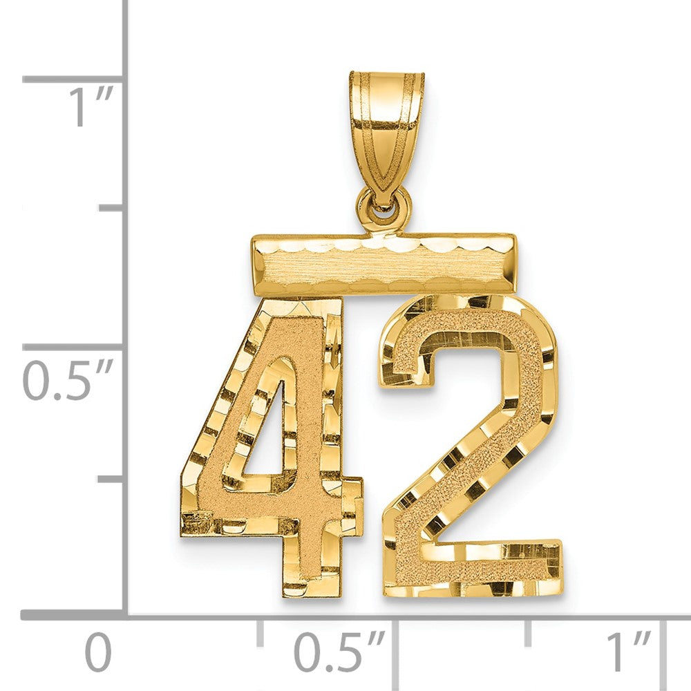 14K Gelbgold Medium Diamantgeschliffener Charm Nummer 42
