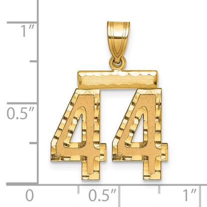 14K Gelbgold Diamantgeschliffener Zahlenanhänger "44", mittelgroß