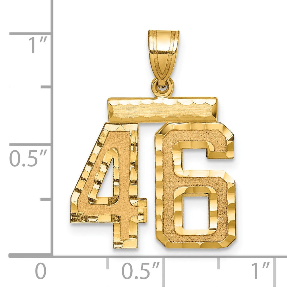 14K Gelbgold Medaillengroßer Diamantgeschliffener Zahl-46-Charm** Alternative, möglicherweise natürlicher formuliert: **14K Gelbgold Diamantgeschliffener Charm "Zahl 46", mittelgroß
