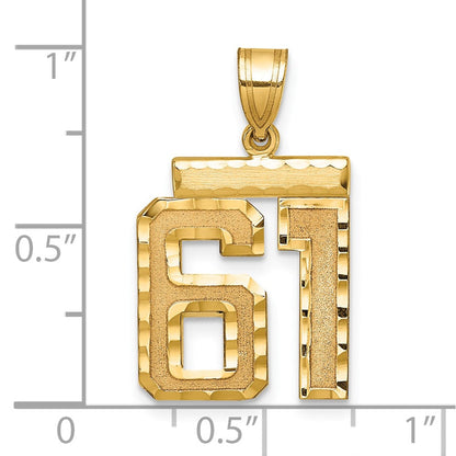 14K Gelbgold Diamantgeschliffener Charm „Zahl 61“, Mittelgroß