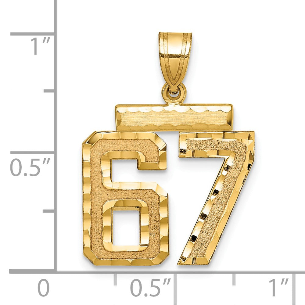14K Gelbgold Diamantgeschliffener Zahlenanhänger "67", mittelgroß