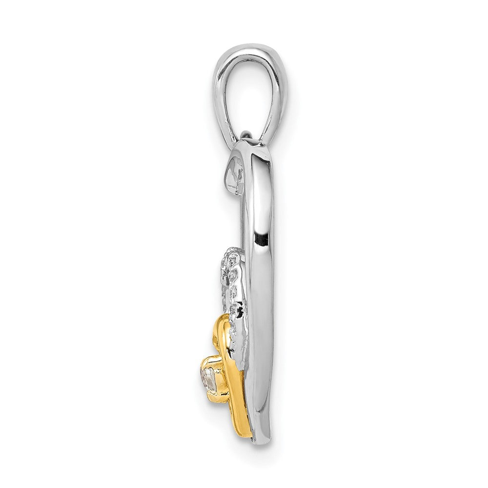 14K Bicolor Gold Anhänger mit dreifachem Herz und 0,067 ct. echtem Diamant** Alternative (falls die Bruchdarstellung bevorzugt wird): **14K Bicolor Gold Anhänger mit dreifachem Herz und 0,07 ct. echtem Diamant
