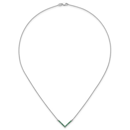 14K Weißgold Smaragd 18 Zoll. V-necklace