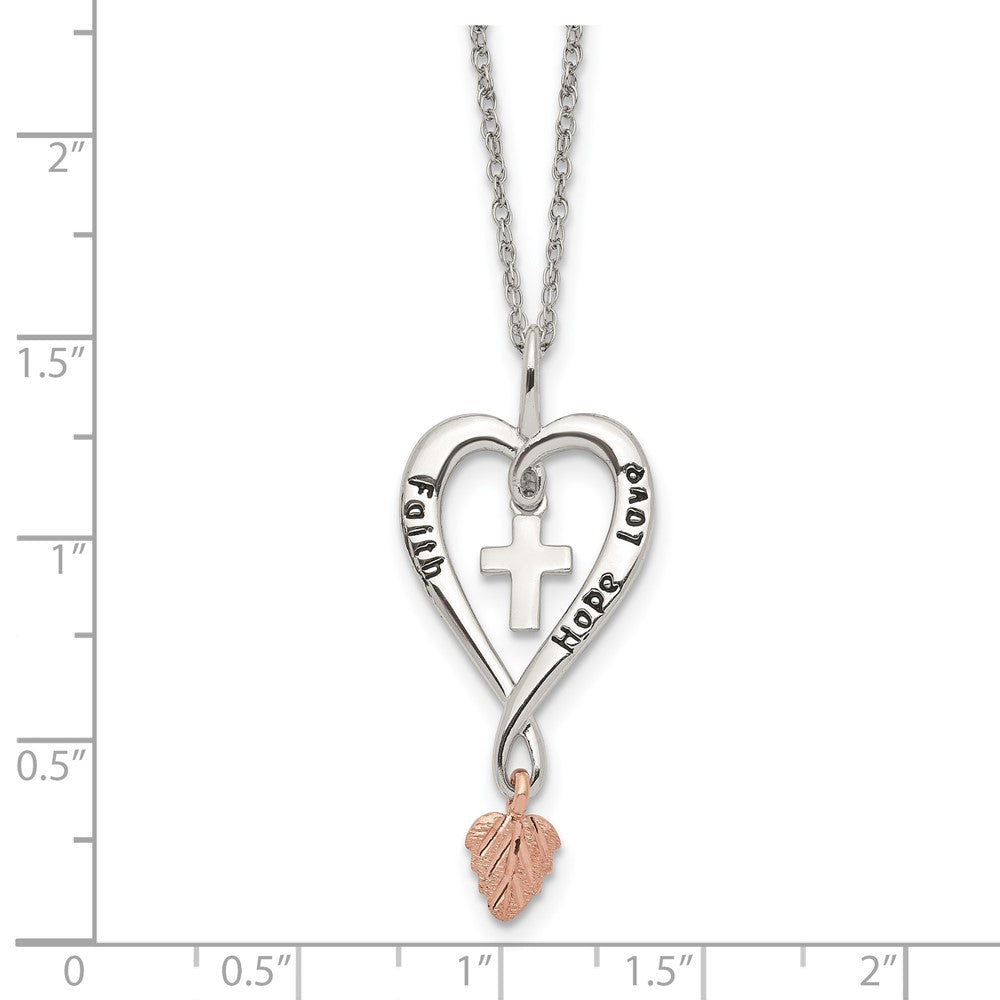 Sterlingsilber Landstrom Mt. Rushmore Schwarz Hills 12K Gold Akzente Antikisiert Glaube Hoffnung Liebe Herz mit Kreuz und Blatt Hängend 18 Zoll Federring Verschluss Halskette